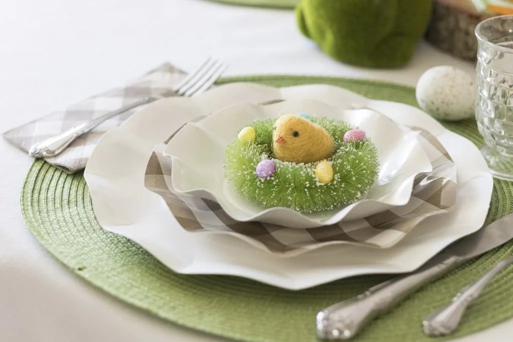 Simple Kid Friendly Easter Table Setting Simple Kid Friendly Easter Table Setting, Fun and safe for kids Easter Table Setting