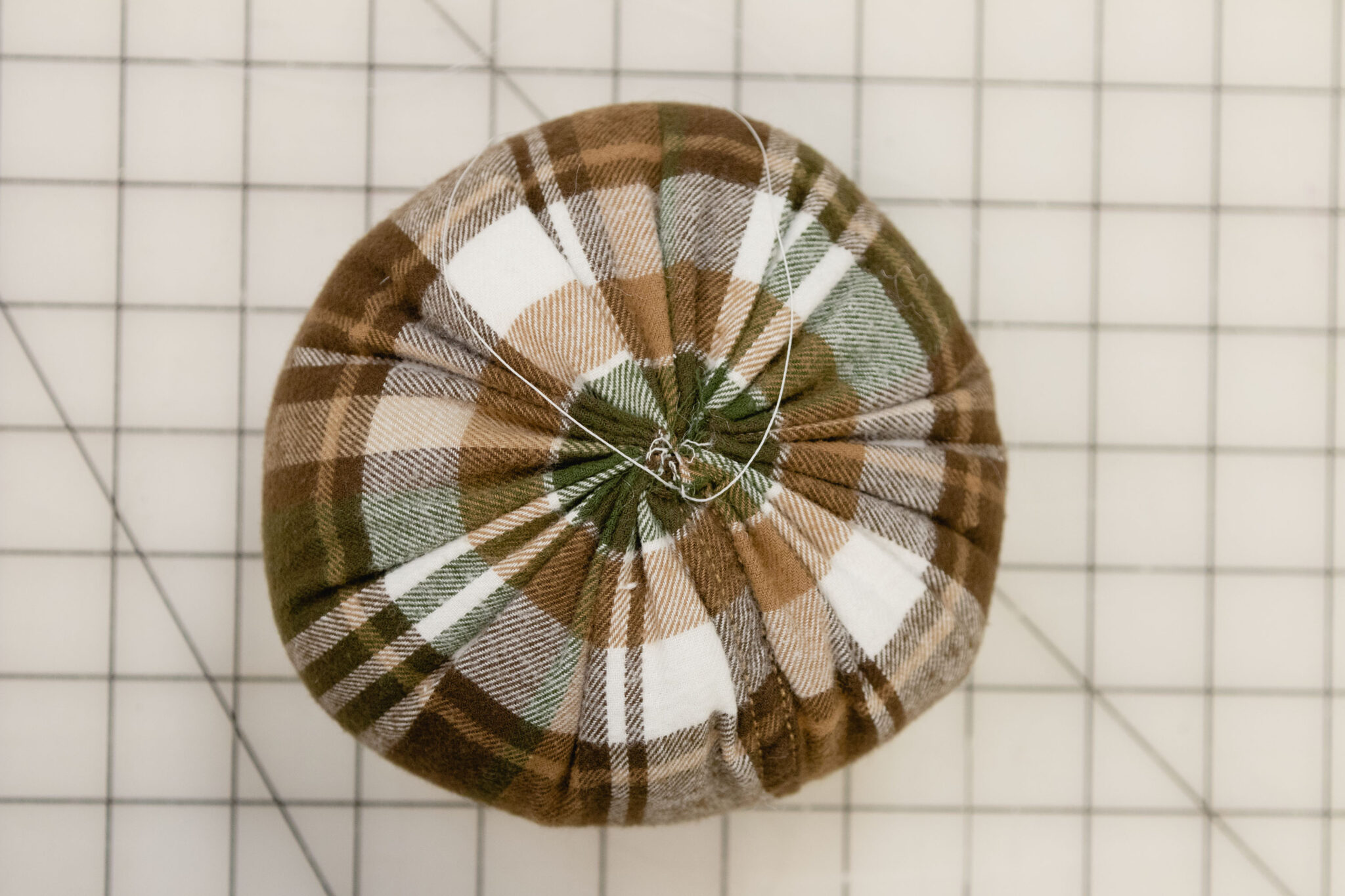 How to Make Fabric Pumpkins Fabric Pumpkin Pattern Easy Tutorial How to make fabric velvet pumpkins pumpkin fall decorations