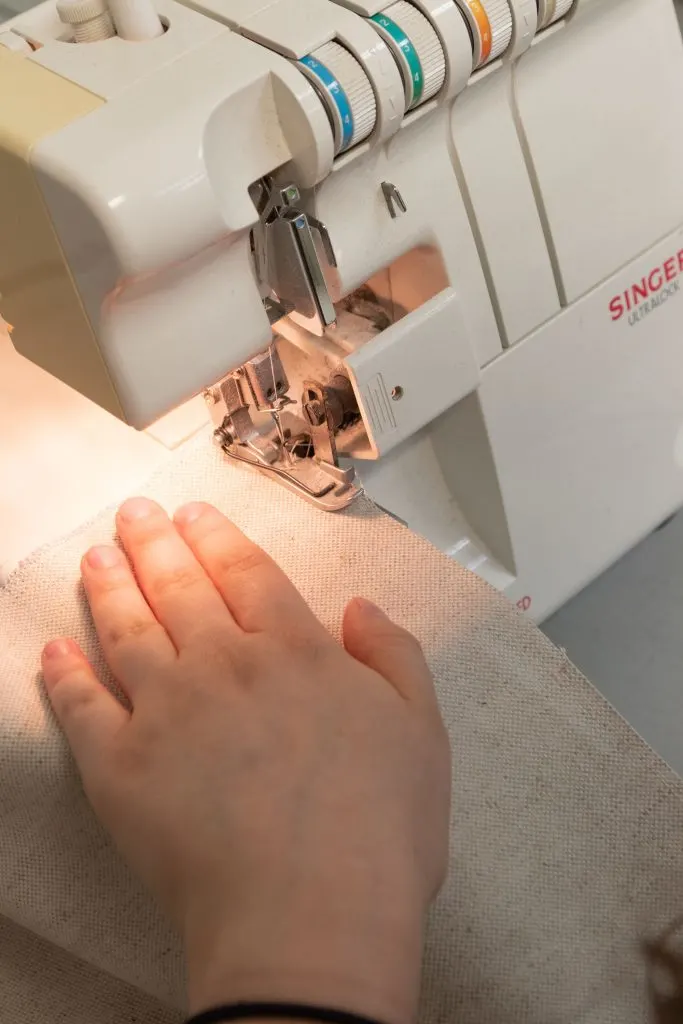 Serging the linen pillow pieces, how-to and free patterns for pillows