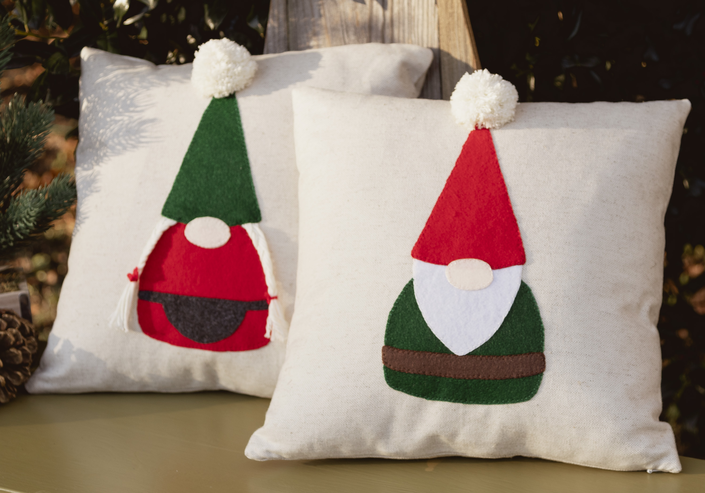 diy-gnome-applique-pillows-easy-gnomes-diy-how-to-make-gnomes