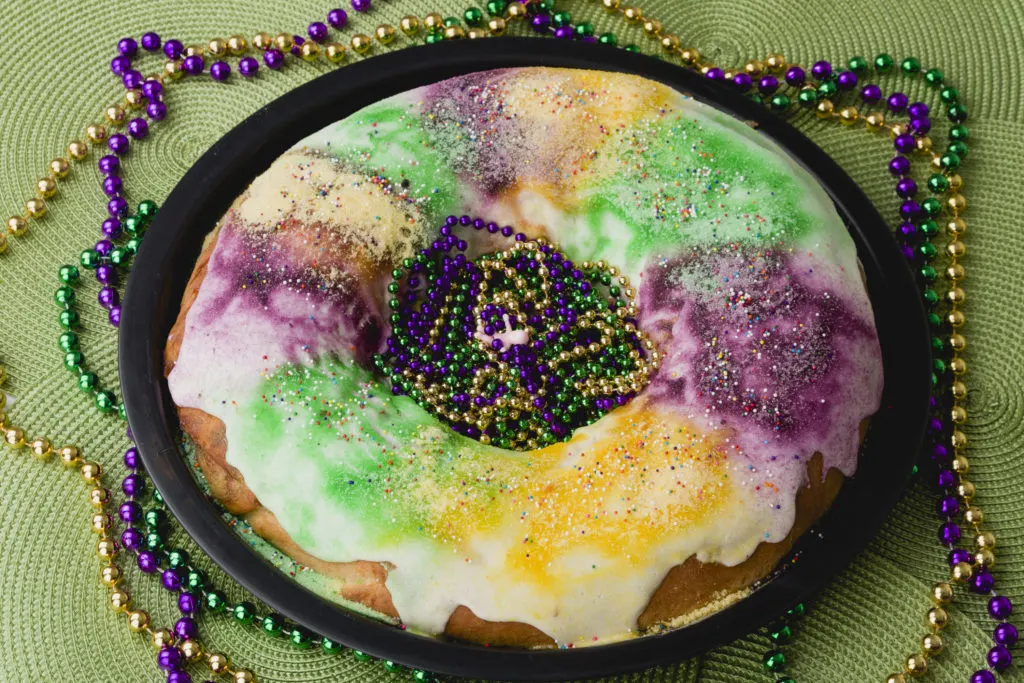 Mardi Gras King Cake Mardi Gras King Cake, recipe and traditions #kingcake #mardigras #fattuesday #kippiathome