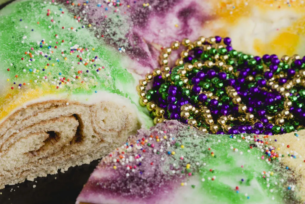 Delicious sweet layers, Mardi Gras King Cake, recipe and traditions #kingcake #mardigras #fattuesday #kippiathome