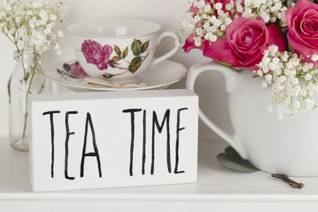 Tea Time Sign DIY, easy floral arranging, teapot filled with roses