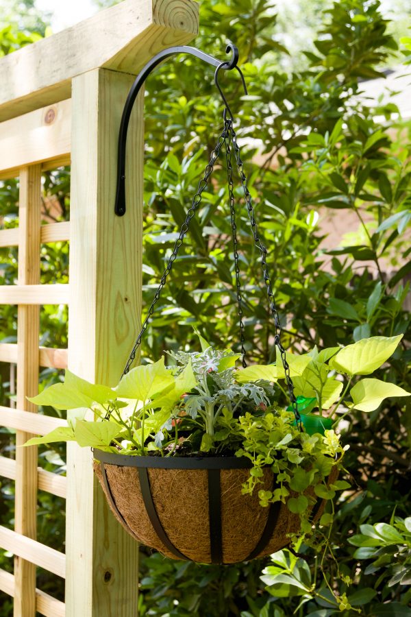 DIY Garden Trellis - Kippi at Home