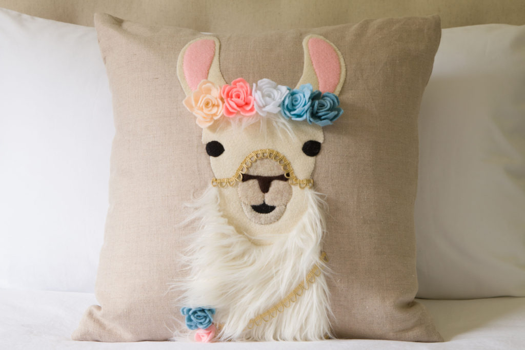 Llama Pillow, FREE SVG file, Make a pretty Llama pillow for someone special, learn how...