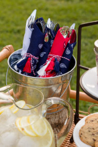 Napkin with silverware and tassels