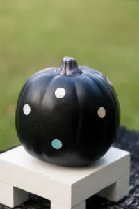 Holographic dot pumpkin 