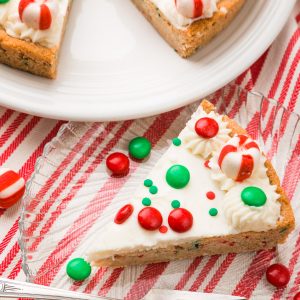 Iced cookie cake