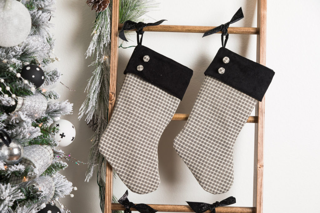 DIY Rustic Farmhouse blanket ladder with Farmhouse Christmas stockings