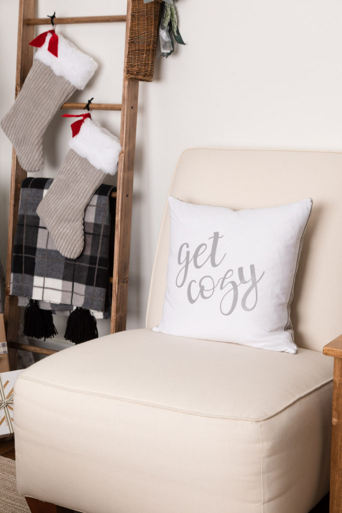 DIY Christmas stockings, blanket ladder and get cozy pillow