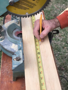Cutting shelf top and bottom to 22"