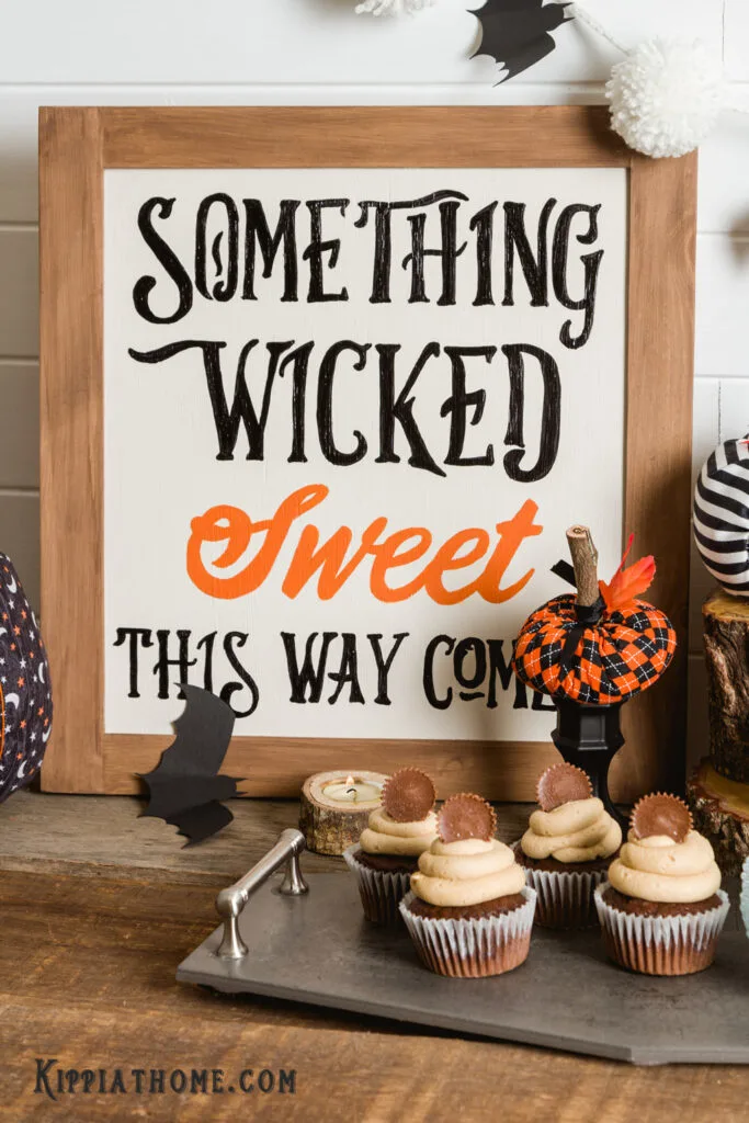 Halloween Sign and cupcakes