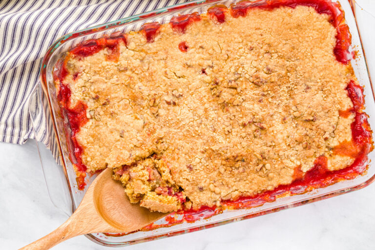Cherry Pineapple Dump Cake Easy Recipe - Kippi at Home