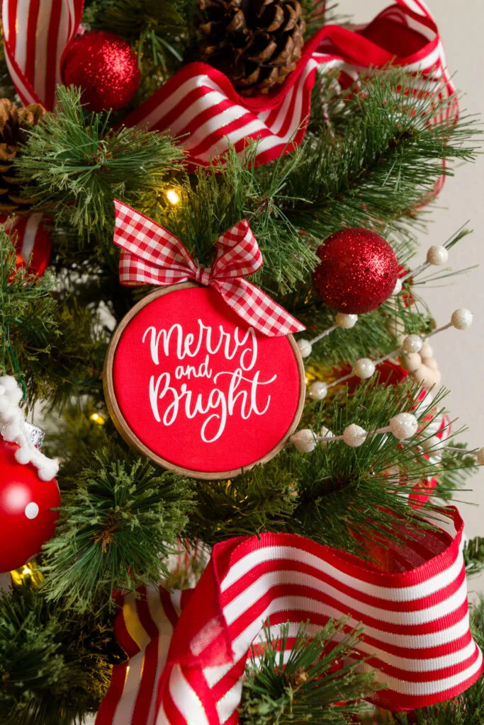 Red DIY Embroidery Hoop Ornament with a Merry Christmas vinyl decal 