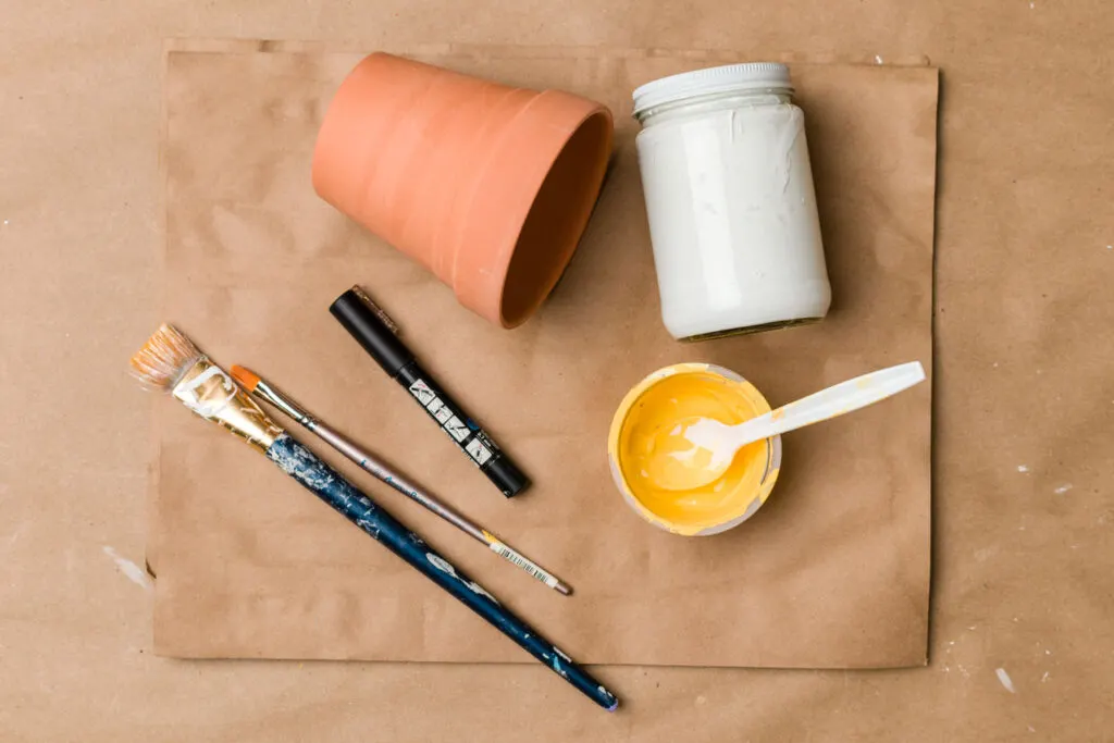 Terracotta pot painting supplies