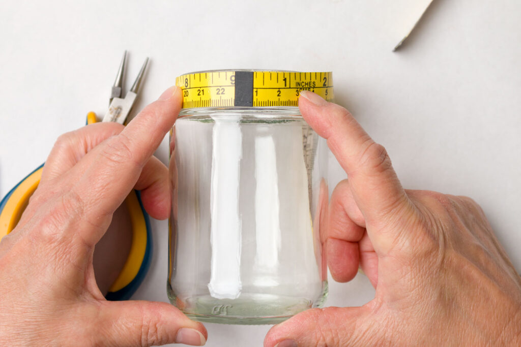 Measuring the jar 