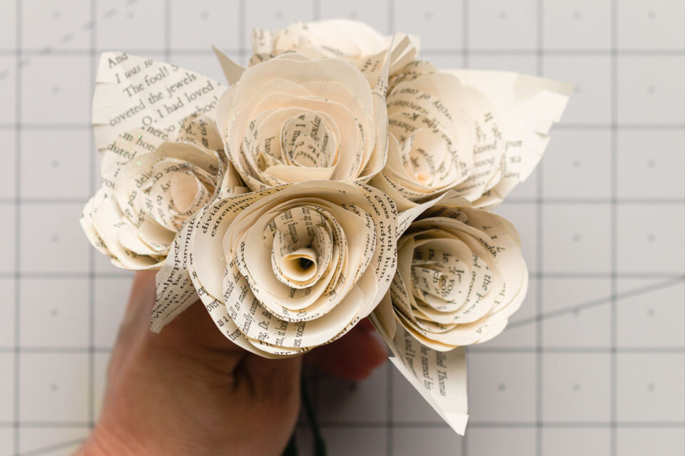How to Make Paper Roses Kippi at Home