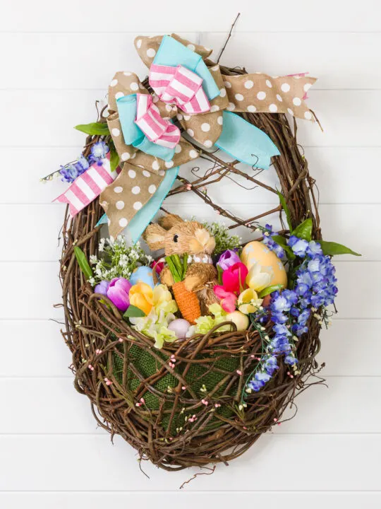 Frugal Crafts: How to Make Easter Baskets Out of Recycled Drinking Straws -  Better Budgeting