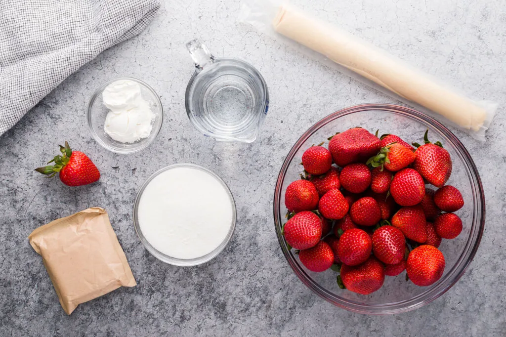 ingredients to make a strawberry pie with pie crust