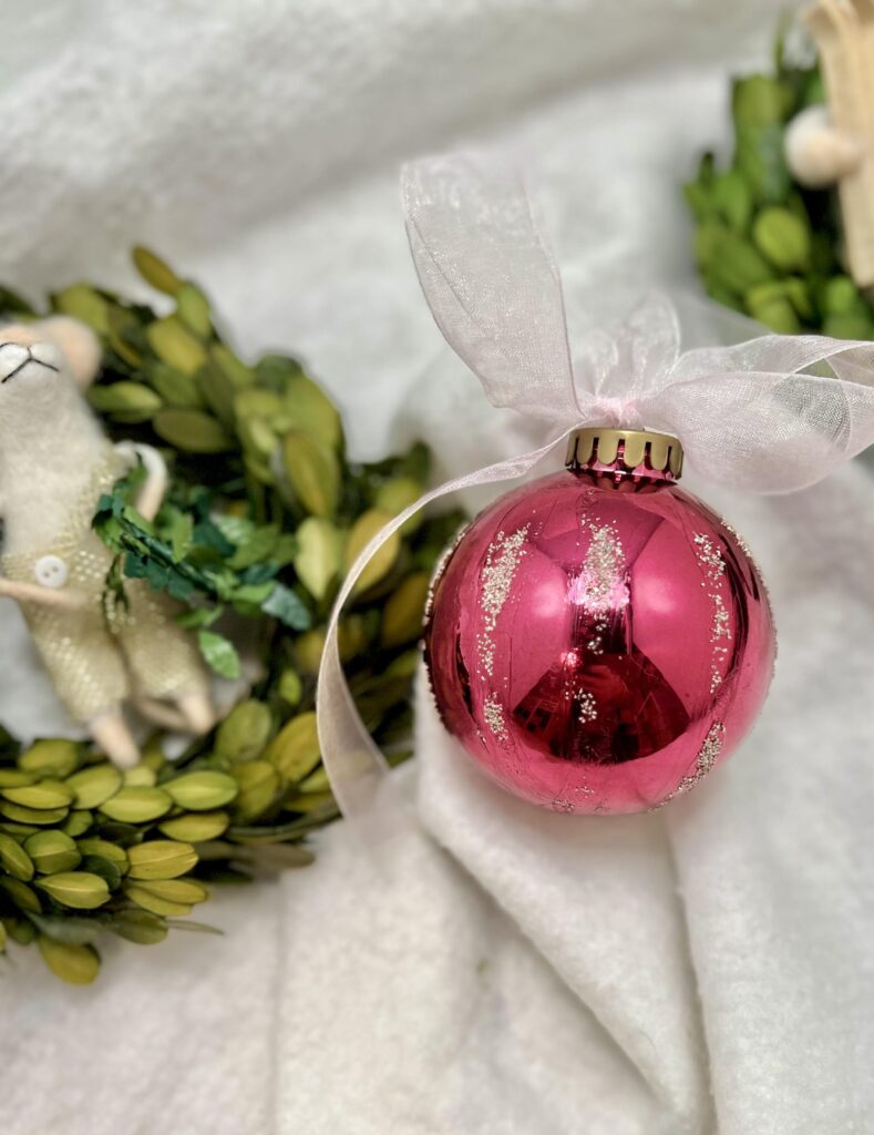Deep pink DIY vintage-style ornament with ribbon 