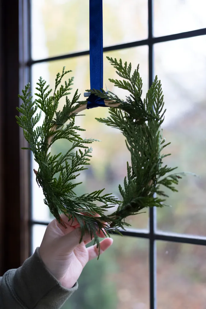 Mini Evergreen window wreaths