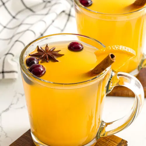 Christmas wassail with cranberries, cinnamon sticks and star anise